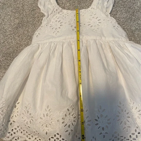 GAP White Eyelet Flutter Sleeve Summer Kids Dress - Picture 5 of 6